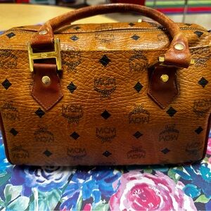 💛⚜️ MCM Hand Bag  Brown PVC⚜️💛